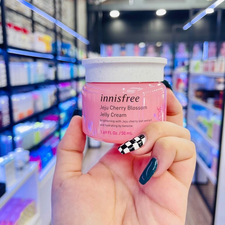 Đanh giá chi tiết nhất về dòng kem dưỡng da Innisfree ban đêm dòng Cherry Blossom xinh xắn