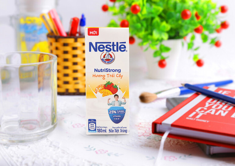 So sánh sữa Nestle và Meadow Fresh loại nào tốt hơn?