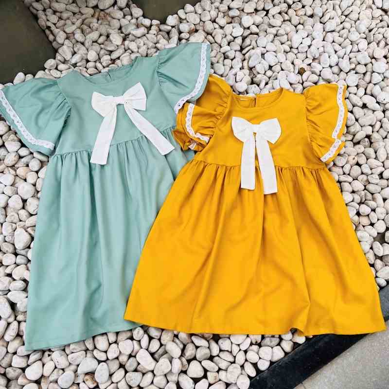 [Mã BMLTB200 giảm đến 100K đơn 499K] Váy bé gái dáng suông nơ trắng Sunkid NN1 size trẻ em 4-12 tuổi