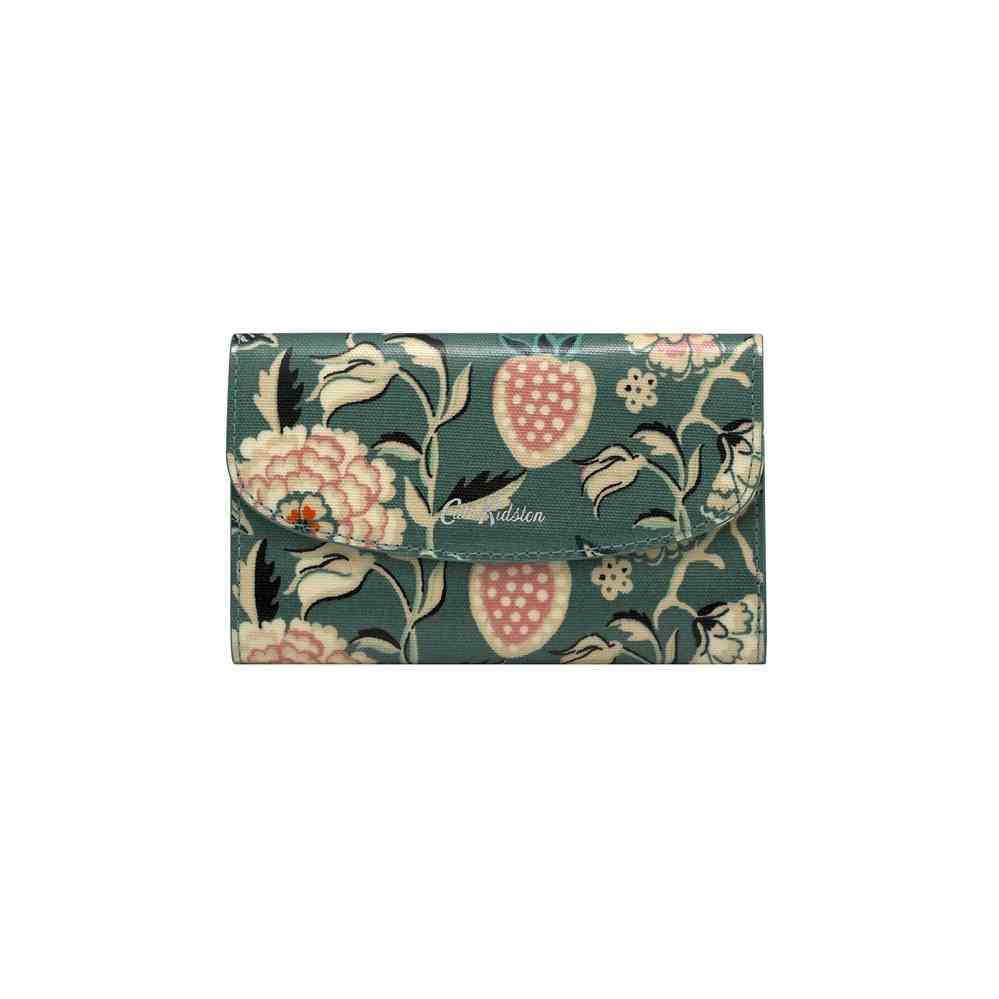 [Mã BMLTB200 giảm đến 100K đơn 499K] Cath Kidston - Ví cầm tay nữ/Foldover Wallet - Strawberry Garden - Teal -1042023