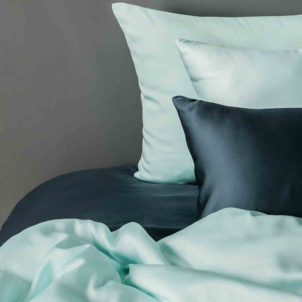 [BST Rực Rỡ] Bộ Chăn Ga Gối 5 Món Gòn Bedding Lụa Tencel 60s Cao Cấp Màu Trơn 1m6x2m - 1m8x2m