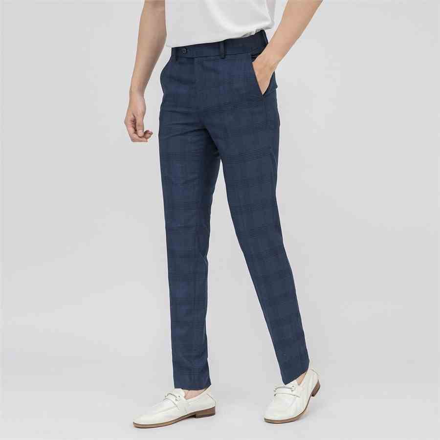 Quần âu nam Aristino dáng Slim fit ôm nhẹ, đường may tỉ mỉ, chỉn chu ATR00201