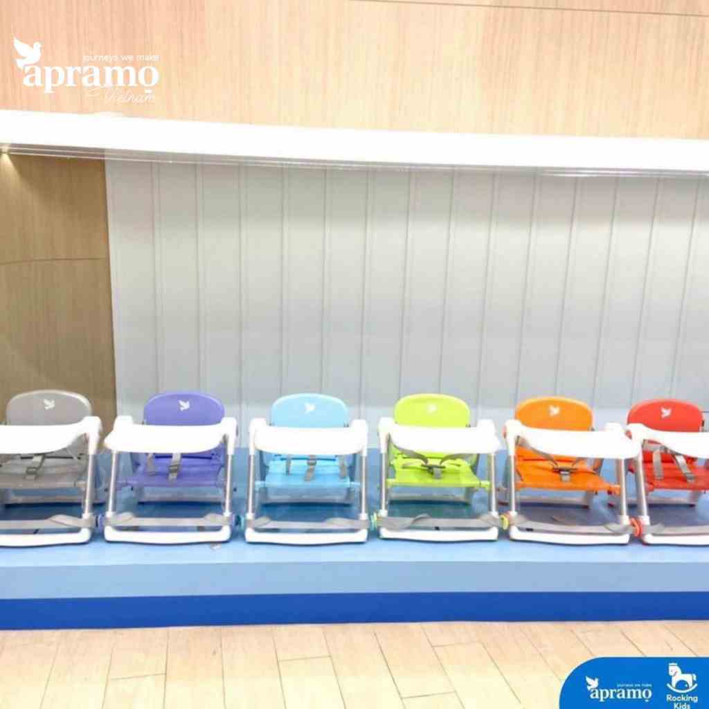 Ghế ăn dặm cho bé KidAndMom Apramo Flippa Dining Booster gấp gọn siêu nhẹ cho bé từ 6 tháng đến 3 tuổi