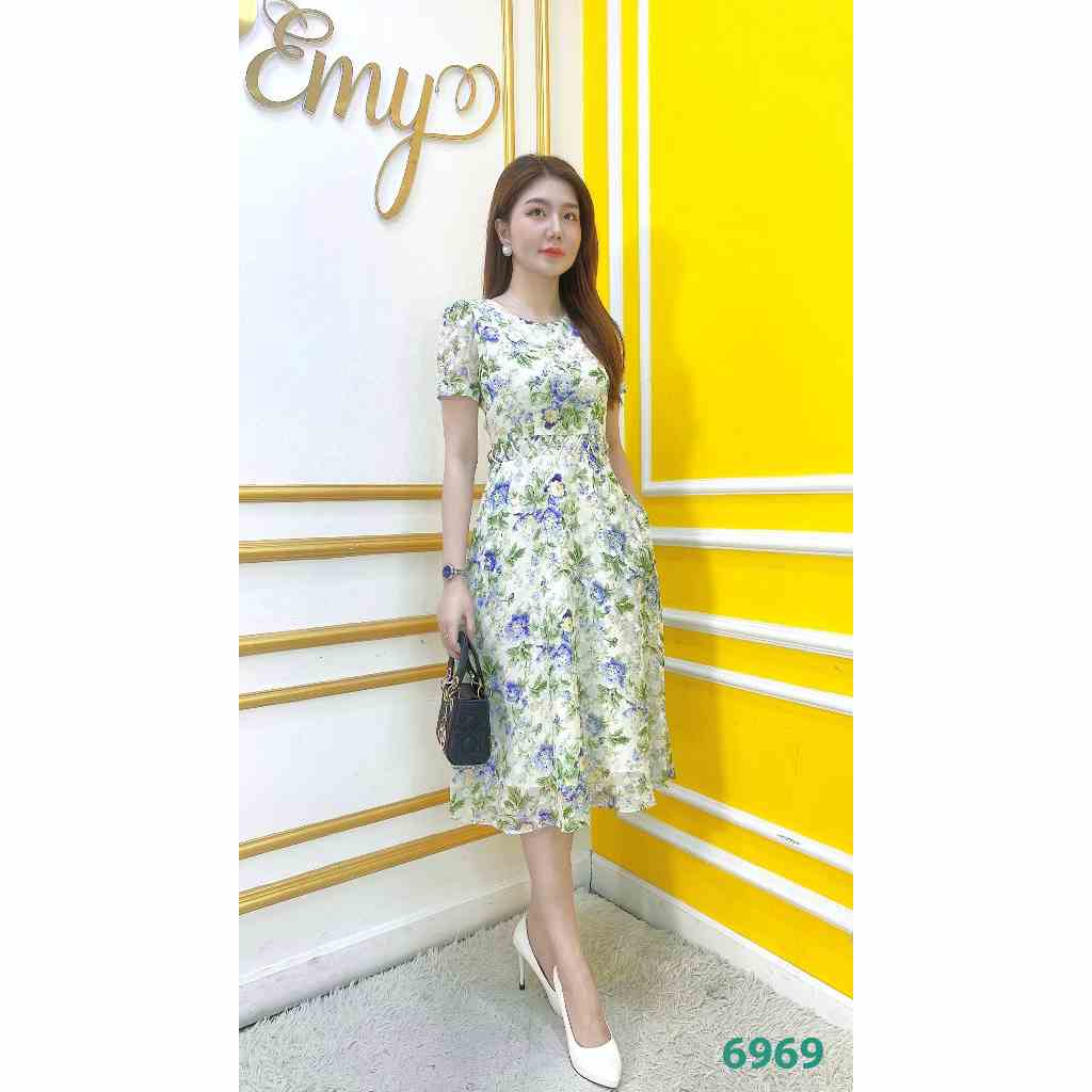 Đầm EMY EM6969 Xoè Hoa Cổ Tròn