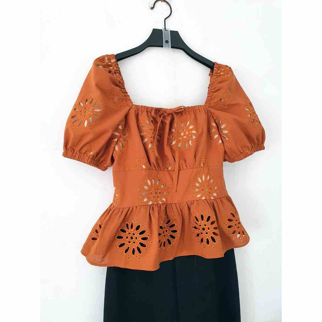 [Mã BMLTA35 giảm đến 35K đơn 99K] AfterBefore Áo peplum eyelet 2 màu