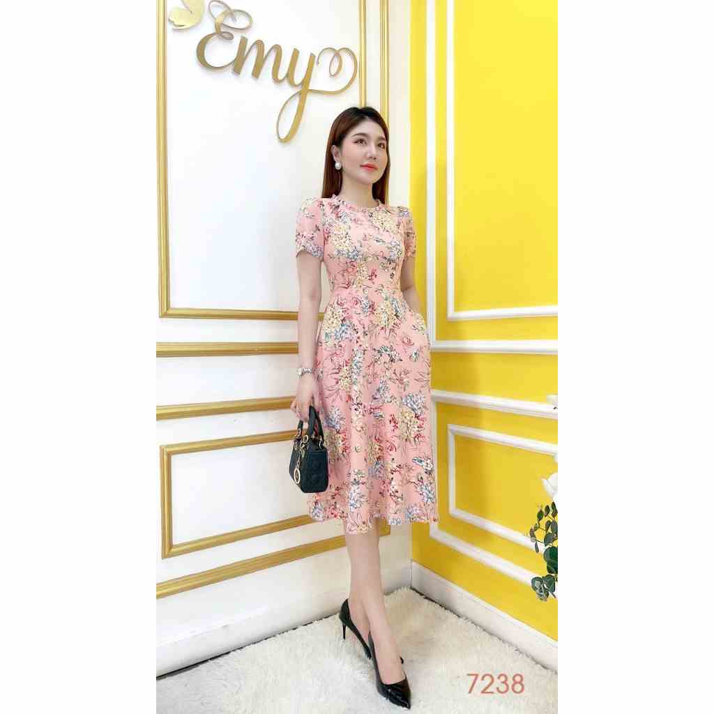 Đầm EMY EM7238 Xoè Hoa Cổ Tròn