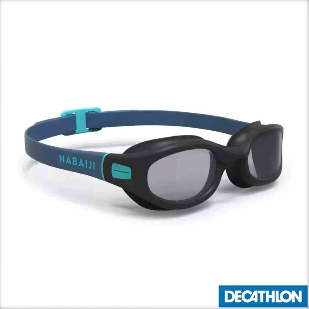 Kính bơi tròng kính sẫm màu Soft 100 cỡ L Xanh dương DECATHLON NABAIJI mã 8574361