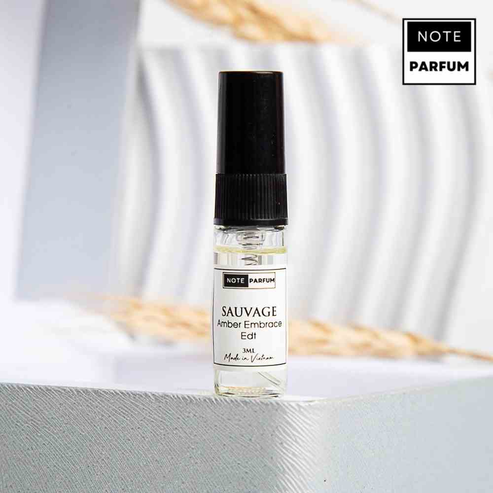 Nước hoa nam Sausage - Amber Embrace đem lại cảm giác ấm áp, lịch sự thương hiệu Noteparfum dung tích 3ml.