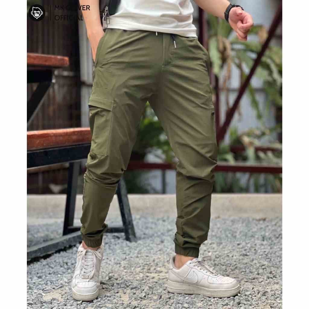 Quần Jogger Nam MK CLEVER LK, Chất liệu vải cotton hàn, siêu nhẹ siêu bền, co giãn tốt. Form trẻ trung năng động