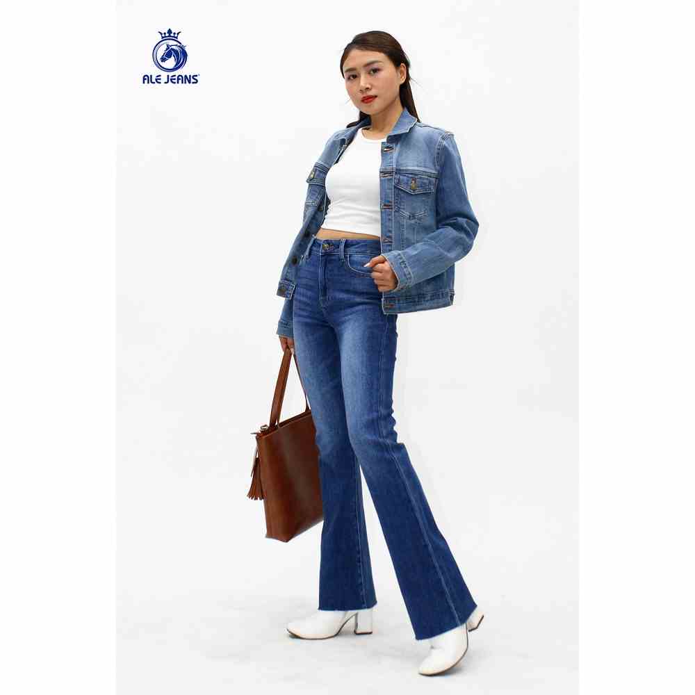 [Mã BMLTB35 giảm đến 35K đơn 99K] Quần Jeans Nữ ống Loe #WFLA002D ALE JEANS -Màu đậm cắt lai