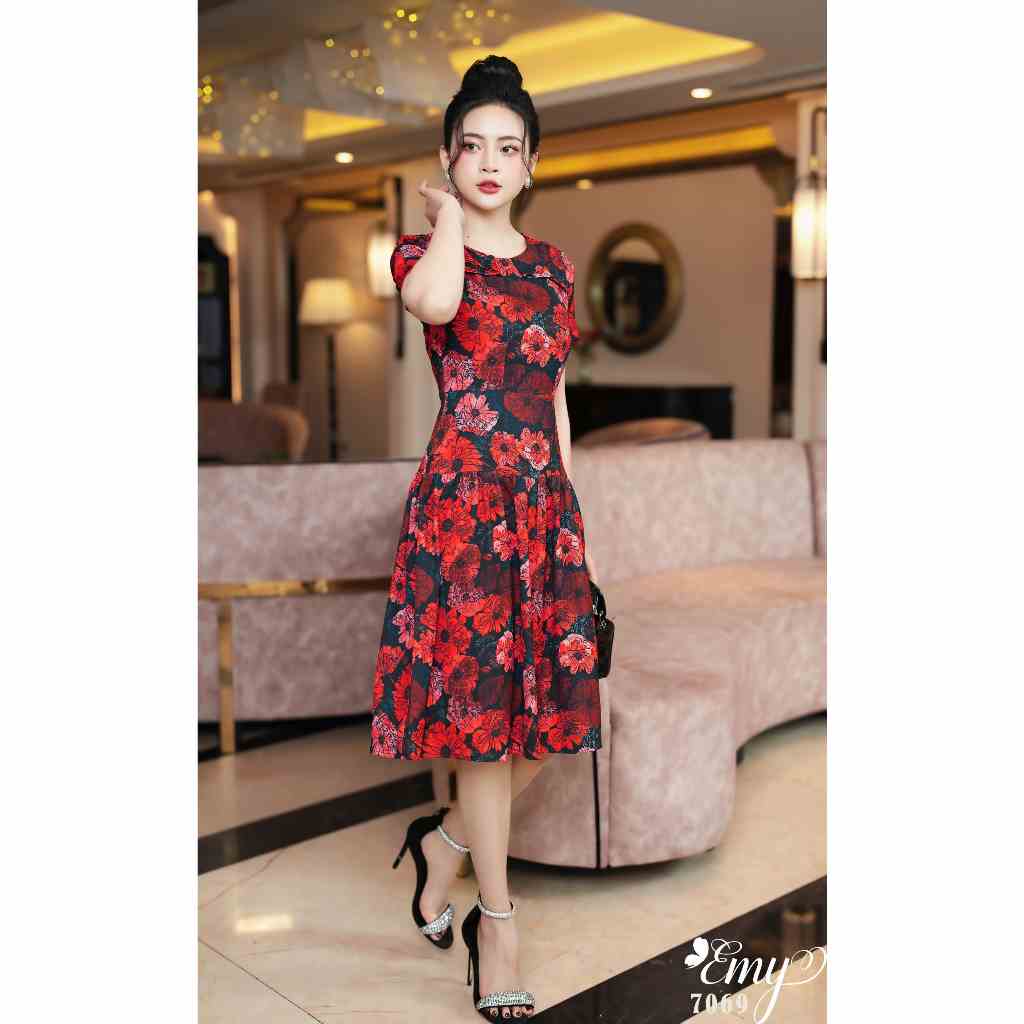 Đầm EMY EM7069 Xoè Hoa Cổ Tròn