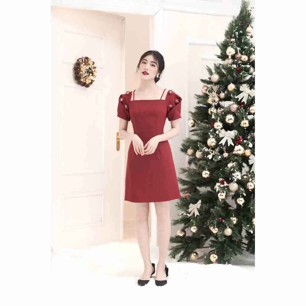 RẬP - Đầm Đỏ Có Hai Dây Vai Tay Đính Hoa - CHRISTMAS 01