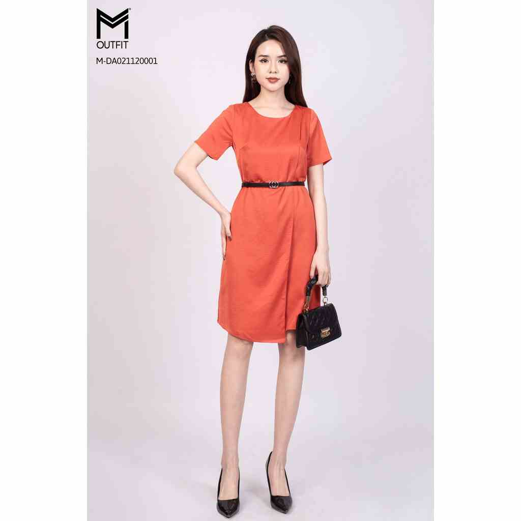 [Mã BMLTB35 giảm đến 35K đơn 99K] Đầm Suông Tà Lệch kèm thắt lưng MMOutfit M-DA021120001